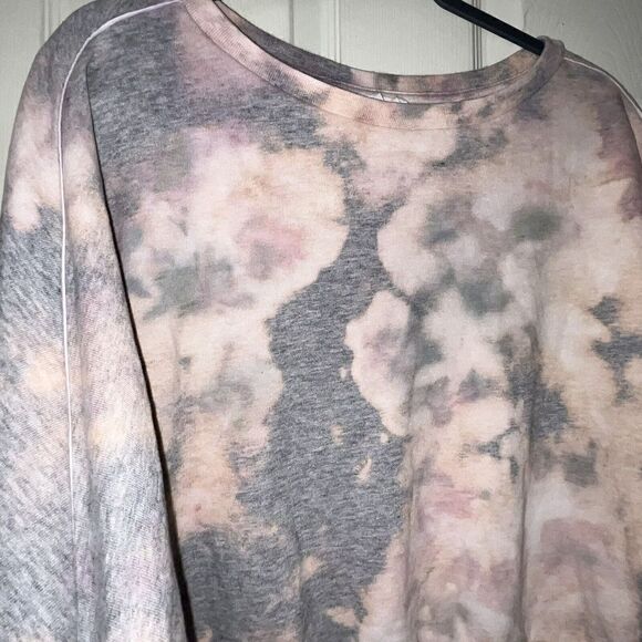Levi’s Cropped Sweatshirt Wmn Sz L Gray Pink Tie Dye Long Sleeve Crew Hippie EUC - Picture 3 of 9